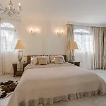 Luxury El Duque *