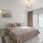 Luxury El Duque