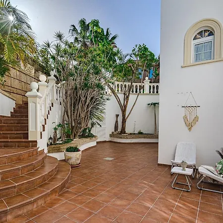 Luxury El Duque דירה אדחה