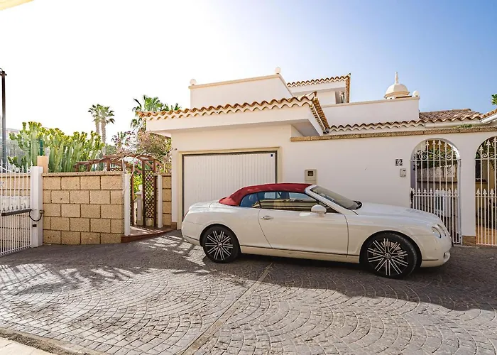 Luxury El Duque Адехе