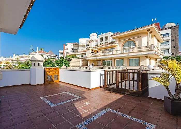 Luxury El Duque Адехе