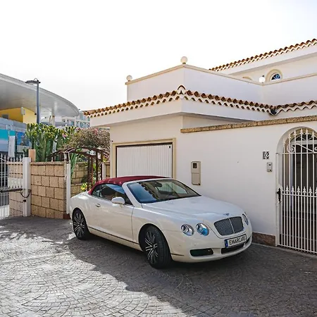 Luxury El Duque 아데제