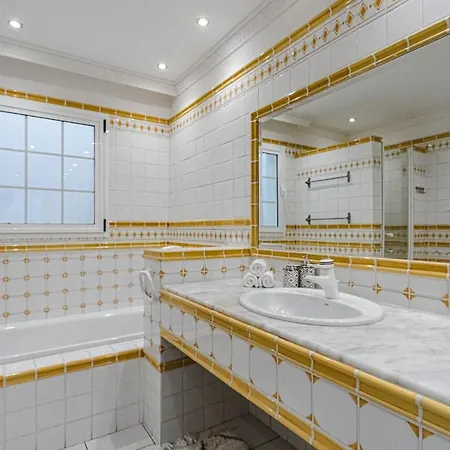 Apartment Luxury El Duque