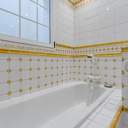 아파트 Luxury El Duque *